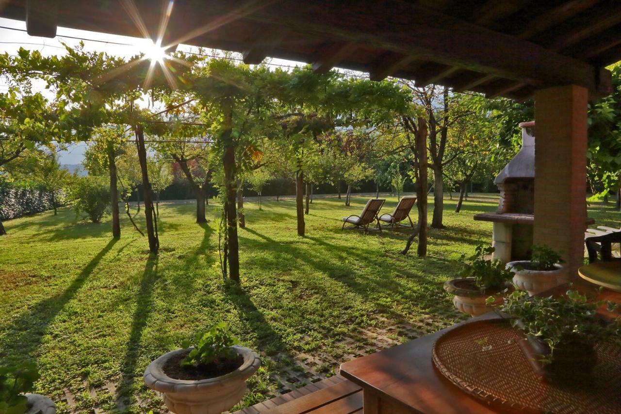 La Fonte Bed & Breakfast Fontanafredda Eksteriør bilde