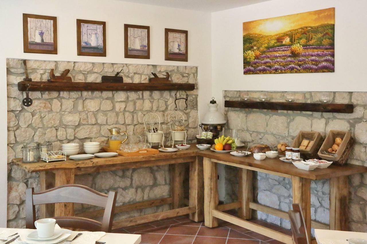 La Fonte Bed & Breakfast Fontanafredda Eksteriør bilde